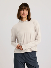 W Elevate Lightweight Hoodie