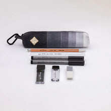 With Travel Art Tools